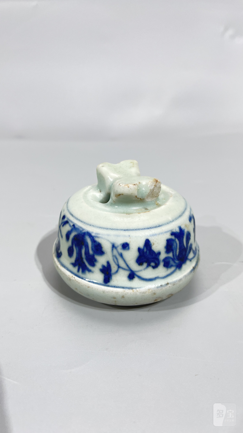 明洪武 青花缠枝银锭纽权 - 图4